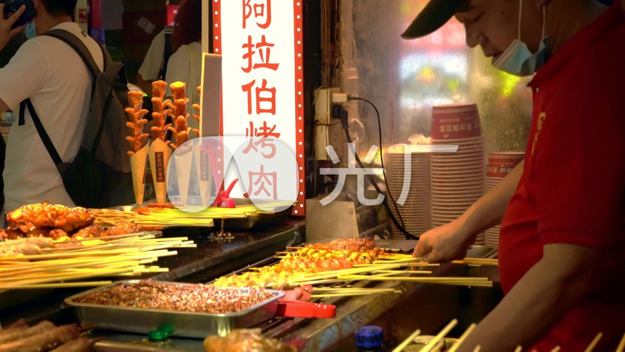 我的美食街全景及热门摊位实拍图