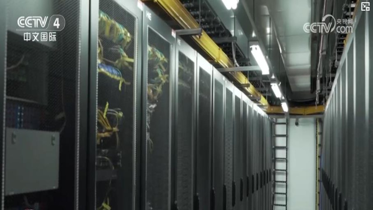 数字雄安绿色数据中心内部机房实拍