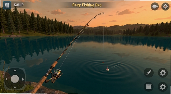 Carp Fishing Pro ��Ϸ�������ͼ��3Dдʵ��񣬻���������һƬ�����ĺ�������ˮ����������ɫ��Զ����ï�ܵ����ֺ������ɽ�𣬽�����һ֧���б���ڰ��ߣ�����������ˮ��ˮ����ϸ΢�Ĳ��ƺ͸�Ư������ǰ�����ů��ɫ�������Χ�������ɣ��ֻ���ϷUIԪ����Լ�ɼ�
