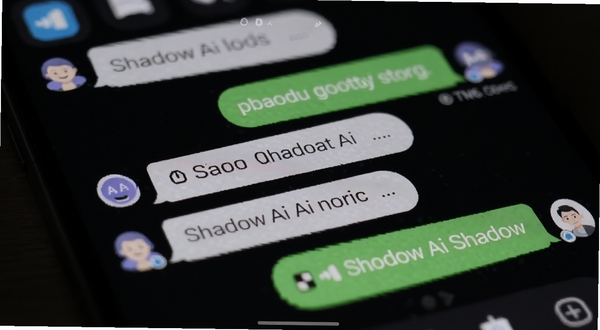 Shadow Ai�Ի�������д����Ļ����ʾ�����ʴ����ݣ��û���AI����Ի�������Ϊ��ɫģʽ�µ��ֻ����棬����ϸ�����������ֶԻ������ԣ�����Booguģ������