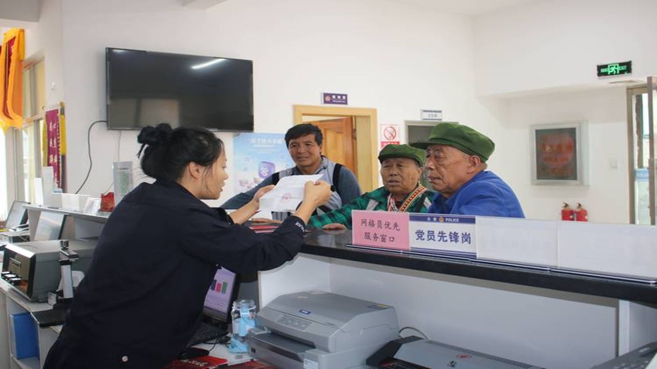 厦门百姓办理居住证及户籍业务现场实拍