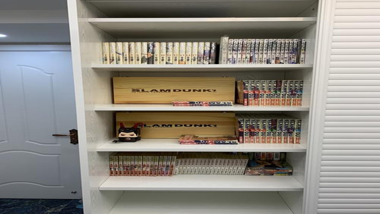 漫画书架利用垂直空间收纳