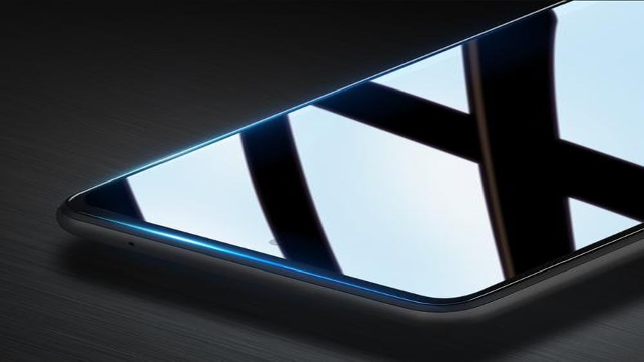 GlassProtector ���η��������͸���ֻ���Ļ����ʵ��Ա�