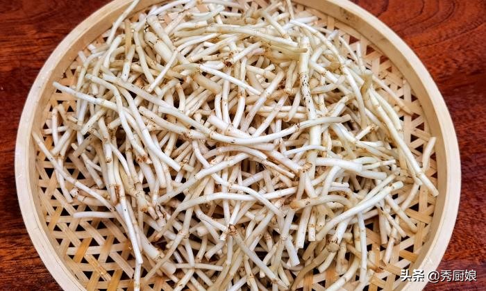 折耳根图片