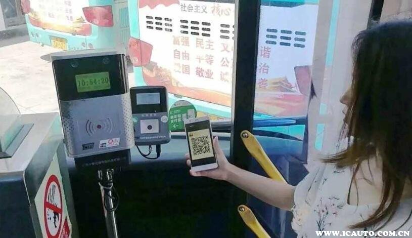 许昌公交扫码乘车现场
