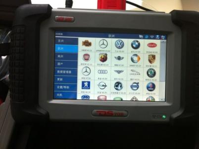 车匠宝汽车维修诊断工具连接车辆检测故障
