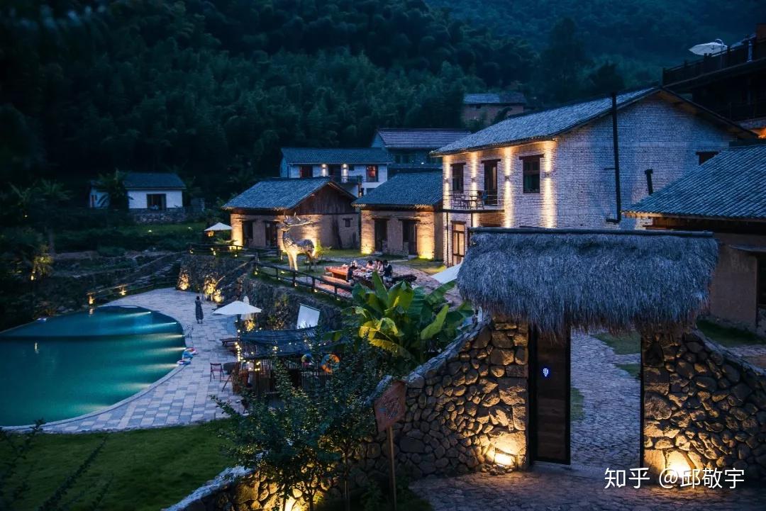 栖遇民宿小院周边溪流玩耍图片