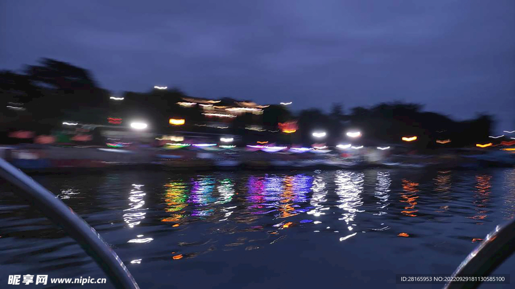 夜光水岸夜景全景灯光倒影