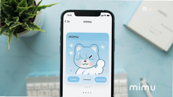 一张mimu软件的界面预览图,画面主体是手机屏幕展示的单词学习卡片,背景是淡蓝色的书桌和绿植,整体风格清新简洁,突出学习氛围,画面包含mimu字样