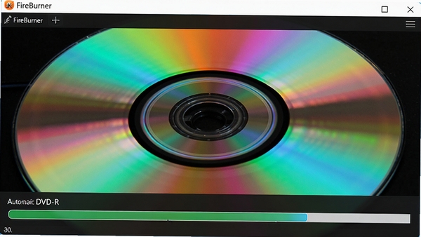 FireBurner�������ڿ�¼���̵Ľ��棬��ʾ���������Զ�ʶ��ΪDVD-R�������������ƽ���������һ�Ź��̵���д�����߷���Ч����ͻ����¼���̵�רҵ���ȶ���ɫ������