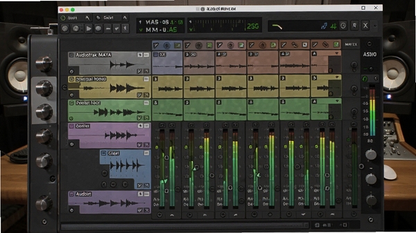 Audiotrak MAYA EX����ASIO������ͨ����������ʾ��ͼ���������ͬʱ��������ƽ������������Ϊרҵ��Ƶ����վ