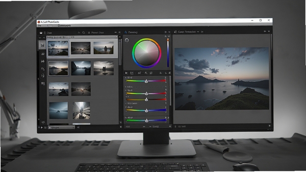 ArcSoft PhotoStudio Darkroom����������չʾ�����Ϊ�ز��б����Ҳ�ΪԤ�����ڣ��м���ɫ�ʵ�����壬��������רҵ���ƹ���ͣ���Ļ��ʾ����������Ϊ���ɫ����̨�������������������棬ǿ�����ܲ��֣��ʺ���Ϊ����Ԥ��ͼ