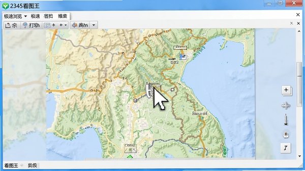 2345看图王软件界面中快速打开一张高分辨率地图图片,画面清晰无损,鼠标指针正在进行流畅的滚轮缩放操作,周围界面元素简洁,突出软件名称2345看图王与极速浏览的特点