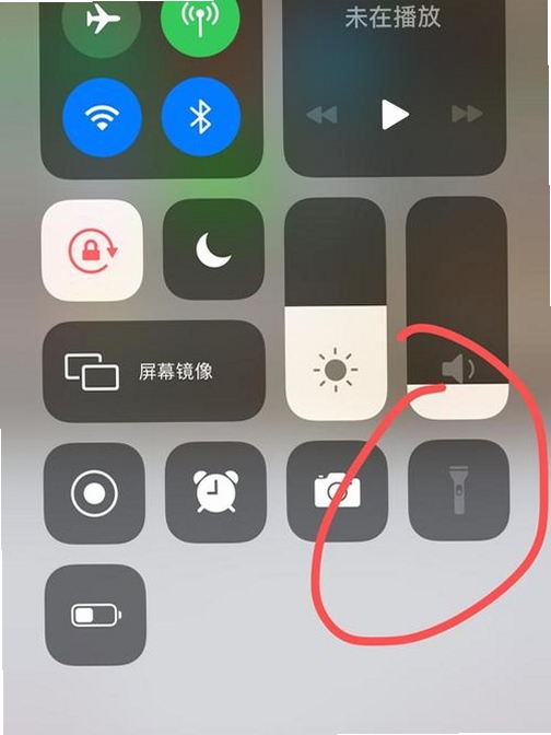 极亮手电筒 闪光灯 无法使用