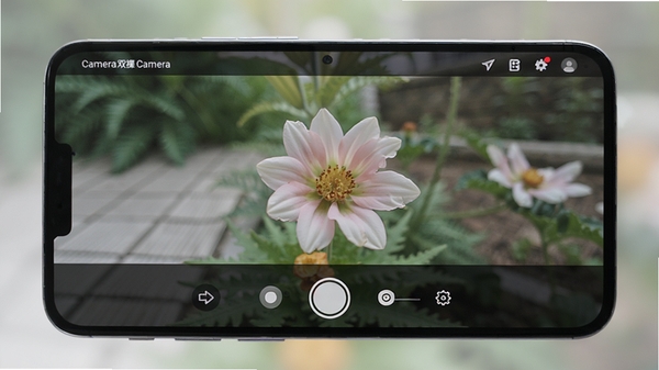 һ����ΪCamera˫������İ�׿�ֻ���Ӱ����ʹ�ý��棬�ֻ�������㣬�����������������廨����黯�ı����������·��п��Ű�ť��ģʽ�л�ѡ����������ִ�������������Ȼ��ͻ��˫�㾰��Ч����
