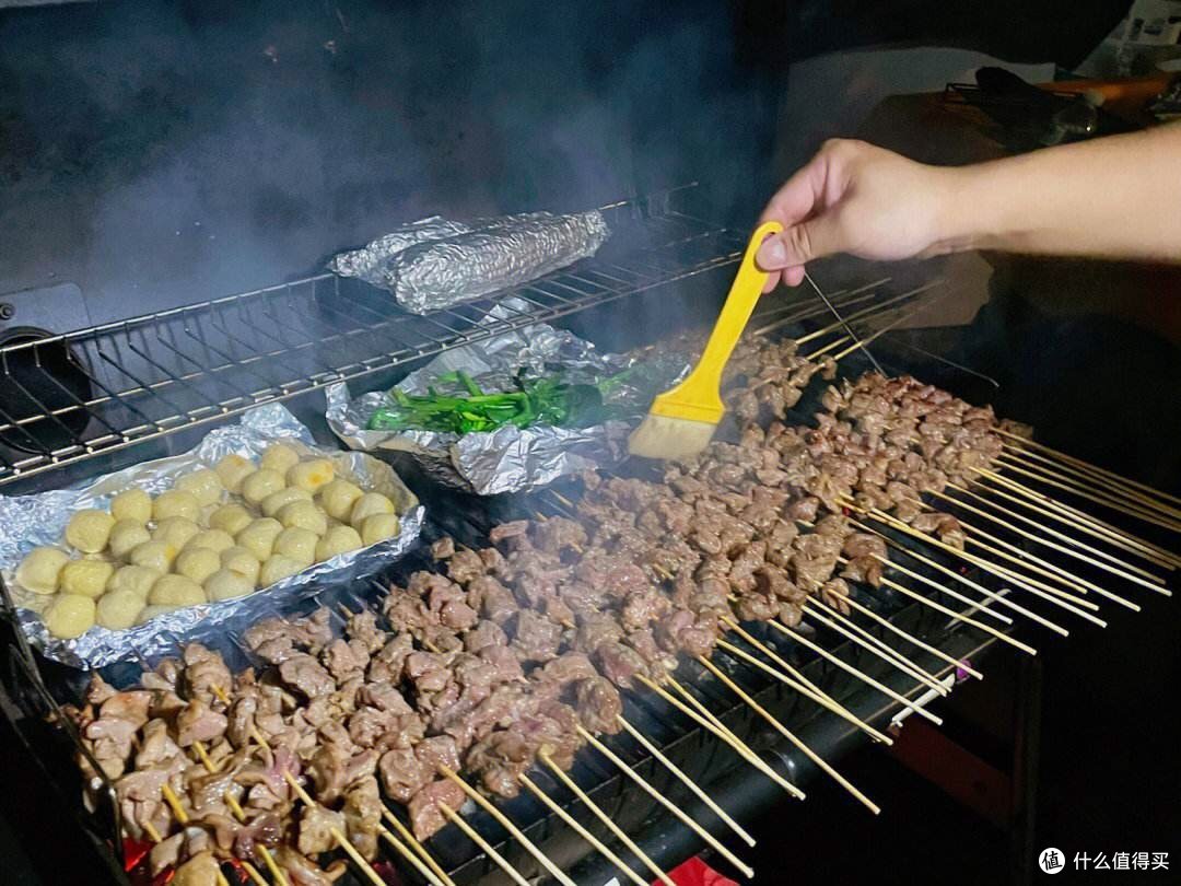 Grill Cooking 户外炭火烤肉生火技巧 配图