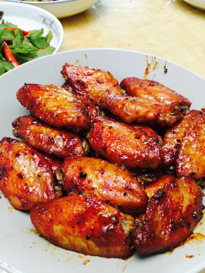 Grill Cooking 蜜汁烤鸡翅 黑椒牛仔骨 蒜蓉烤茄子 做法