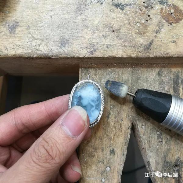 玲笼 吊坠 材质 挑选 手工打磨 细节