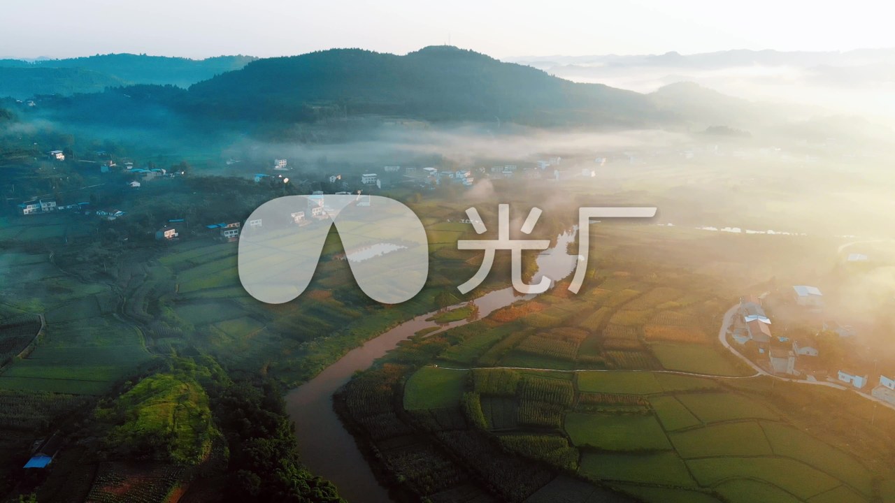 Talai 村庄 田野 水边 村落 晨雾 旅行 摄影