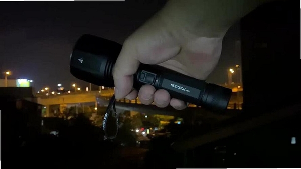 高亮随身手电筒 屏幕补光模式界面