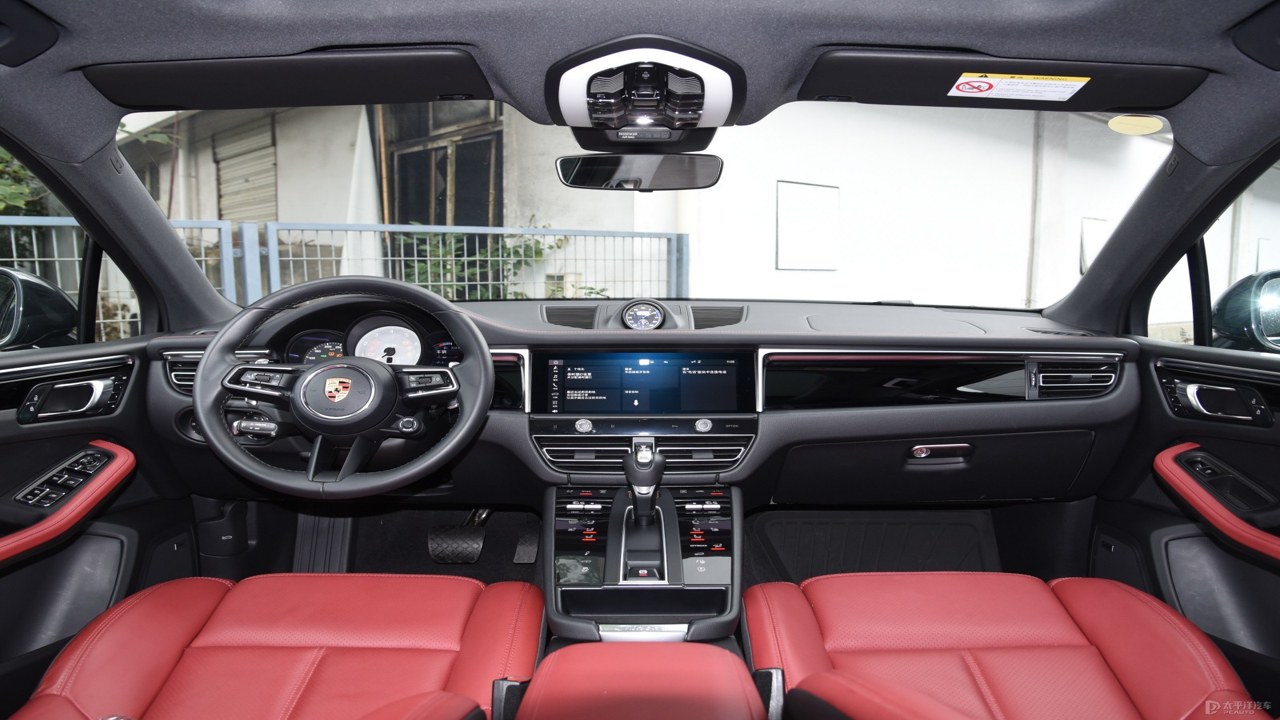 ��ʱ��Porsche Macan��������ϸ�ڼ��п���Ļչʾ