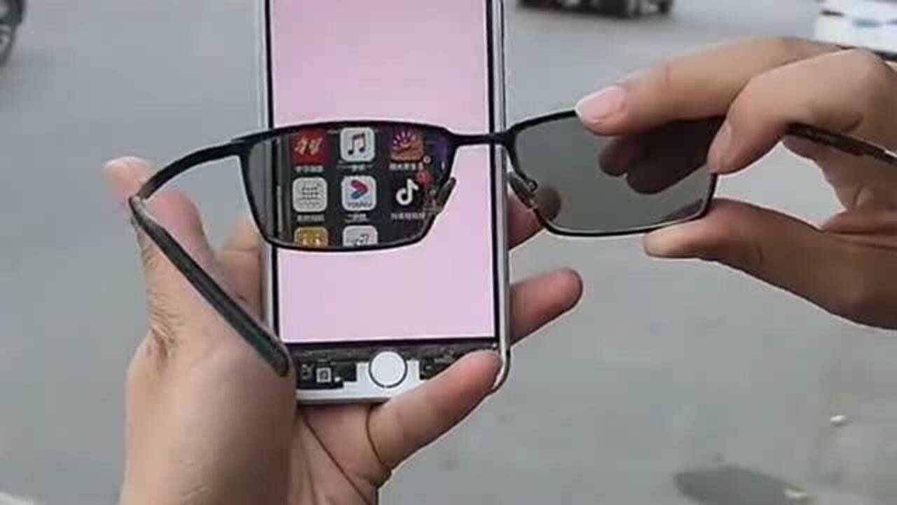 使用手机防偷窥相机时锁定界面的实际操作演示