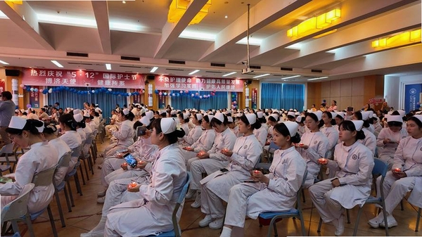 燕尾帽护理上门运行截图